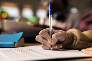 Ceará tem vagas de emprego e concurso abertas nesta segunda; veja como se inscrever