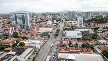 Faixa exclusiva de ônibus da avenida Bezerra de Menezes será liberada para outros veículos aos fins de semana