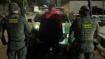 Homem é preso por levar atirador para matar o próprio primo no Ceará; vítima sofreu vários tiros