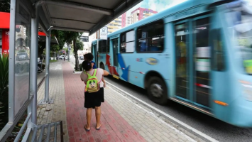 Avenida é bloqueada e 16 linhas de ônibus terão o itinerário alterado durante simulação em Fortaleza; entenda